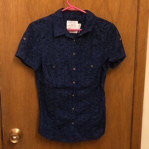 H&M L.O.G.G. 100% cotton short sleeve button down top blue with white leafs